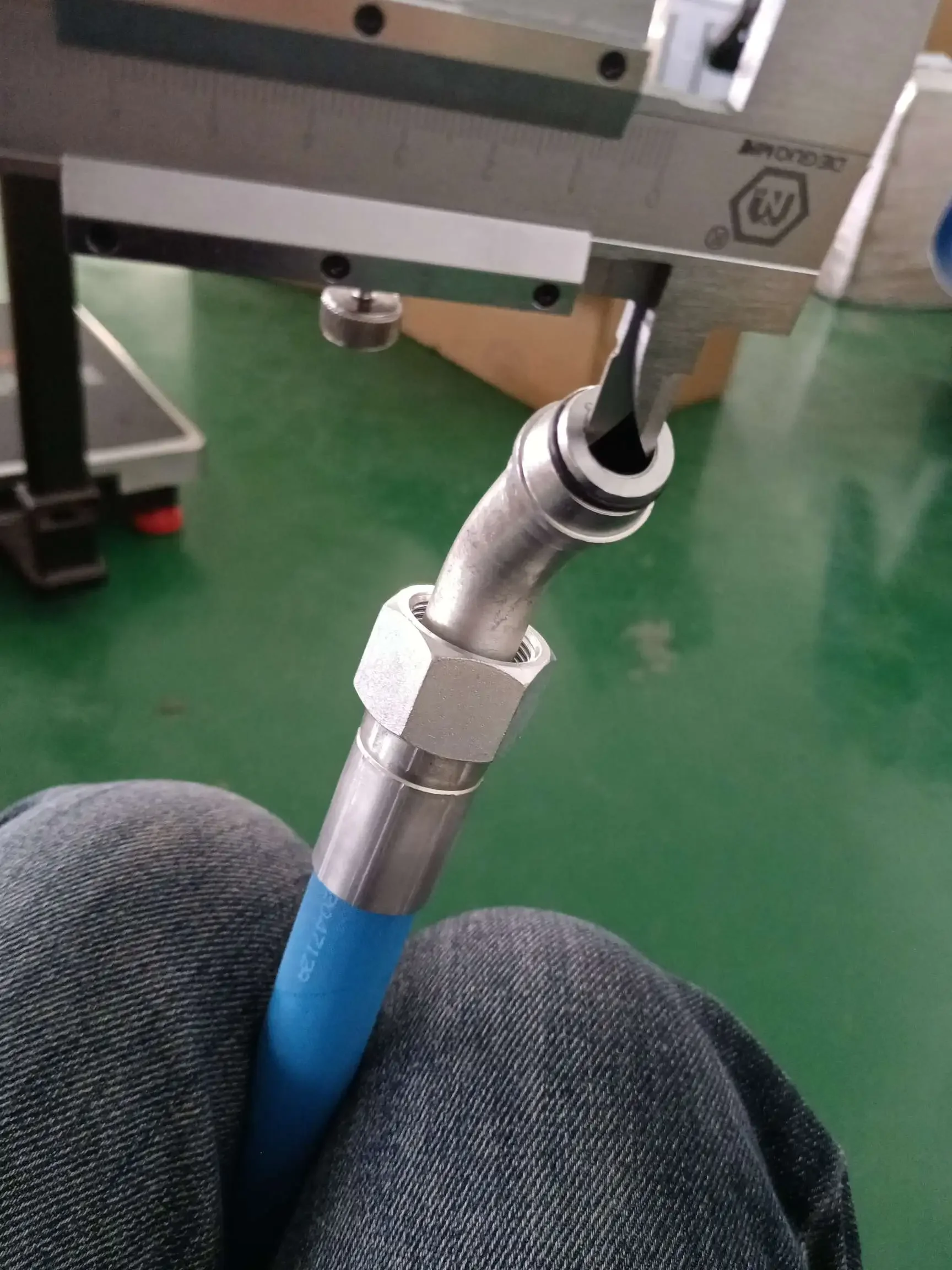 QX104990 Oil Pipe (from the Engine Head to the Cooler) BLG40 Industrial air Compressor Parts Full Range From Factory - Image 2