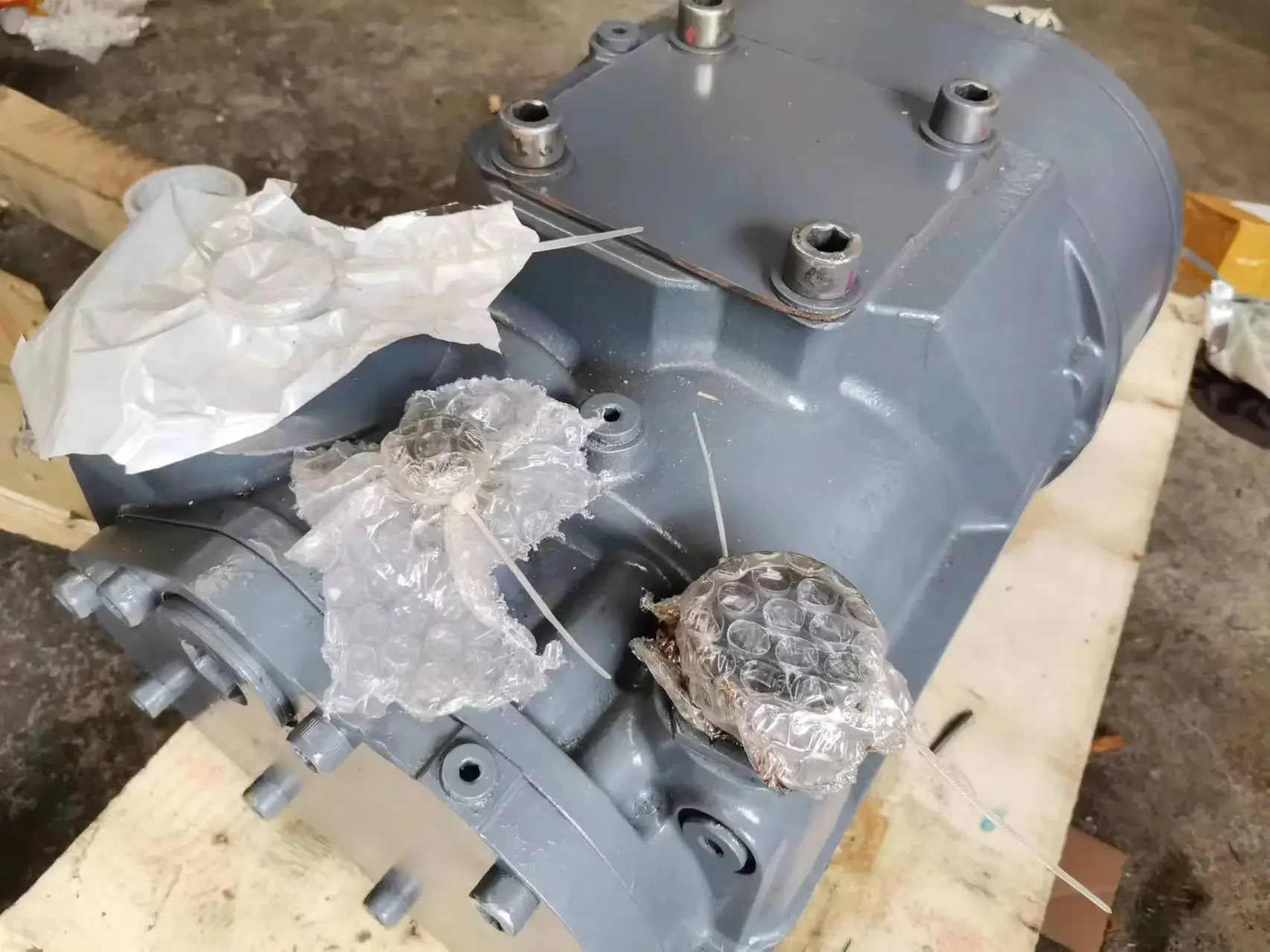 A11834274 A11834174 air End EK140NG L45-7 Industrial Air Compressor Spare Parts with Good Quality - Image 3