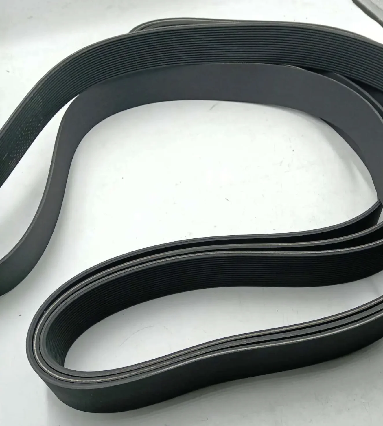 22189039 V-Belt L15-22 Industrial Air Compressor Spare Parts Hot Selling in Stock - Image 5