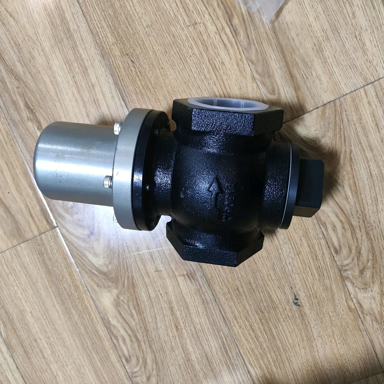 88291011-889 016742 Fuel Shutoff Valve Assembly Industrial air Compressor Parts Factory Direct Sales - Image 4