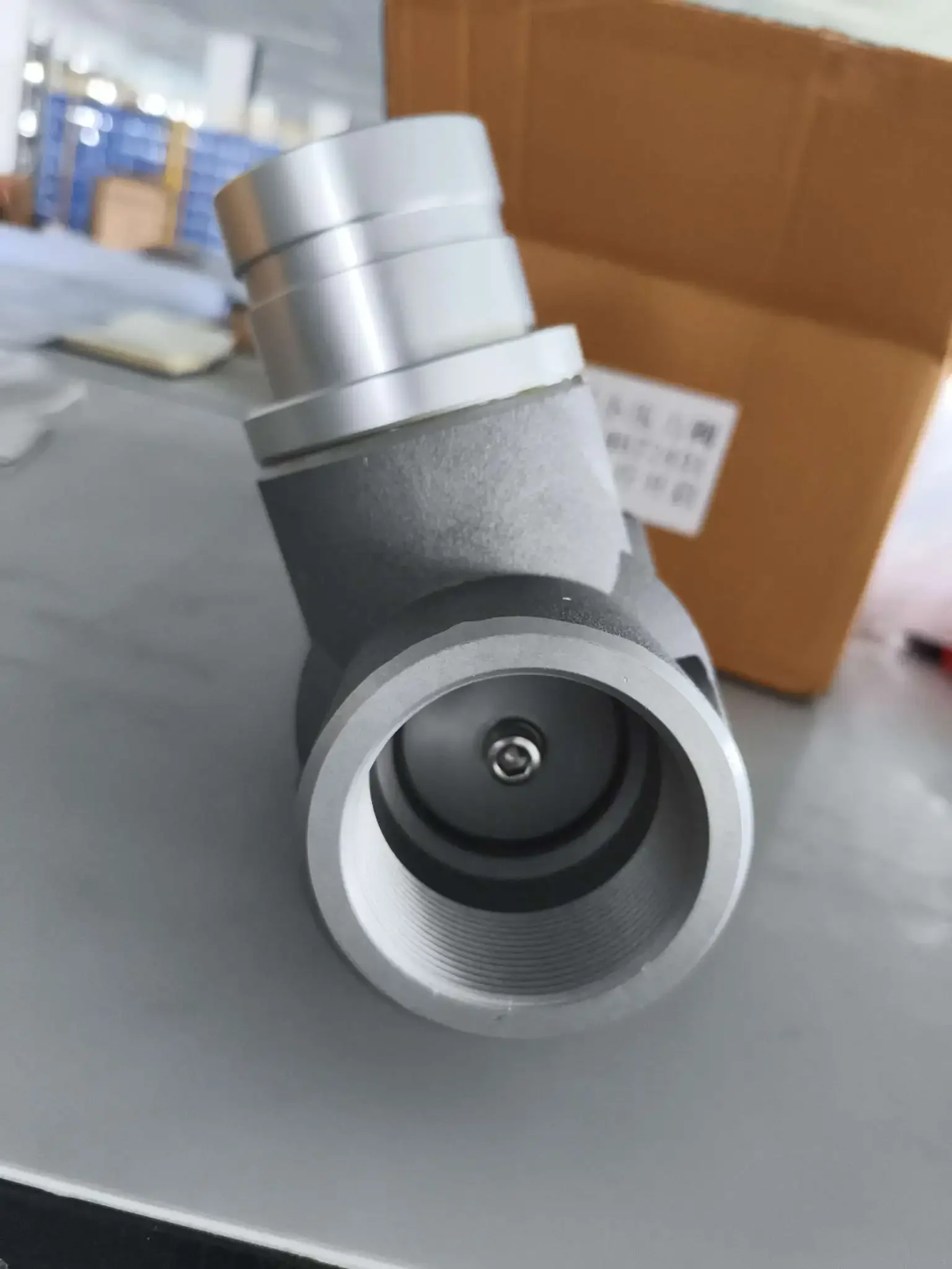 1092049977 1604672401 Minimum Pressure Valve 1604672981 Universal 1604672401 Industrial air Compressor Parts Factory Sales - Image 2