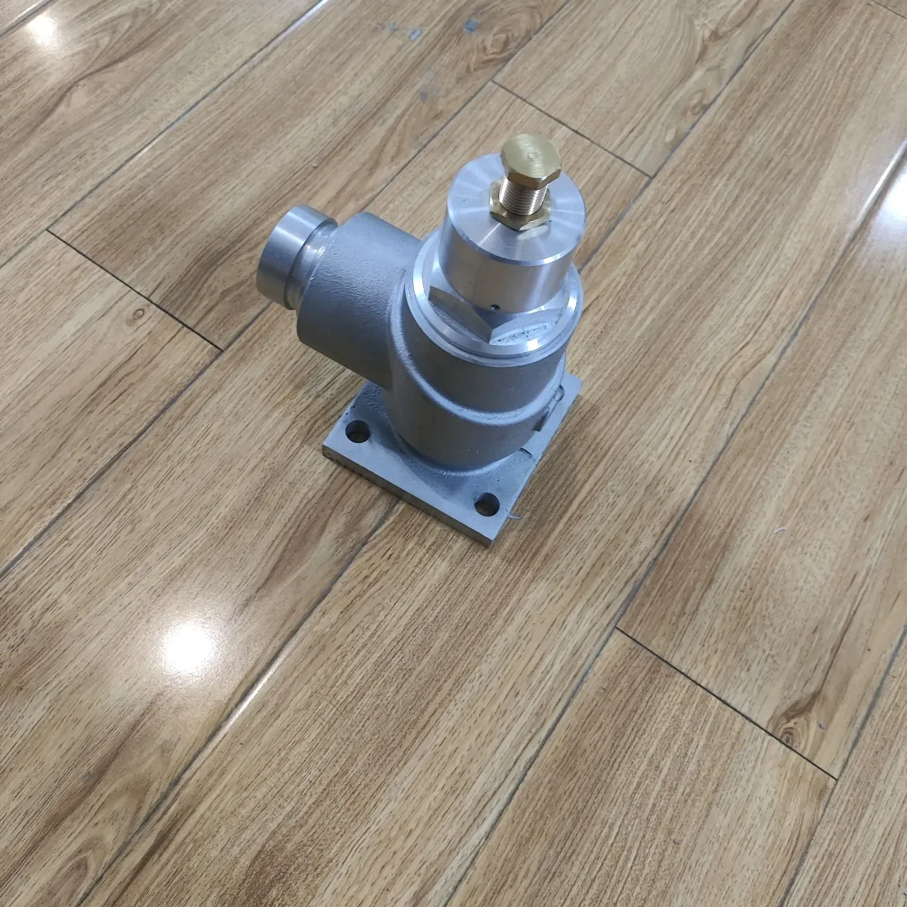 QX104345 Minimum Pressure Valve Industrial air Compressor Parts Factory Direct Sales - Image 4