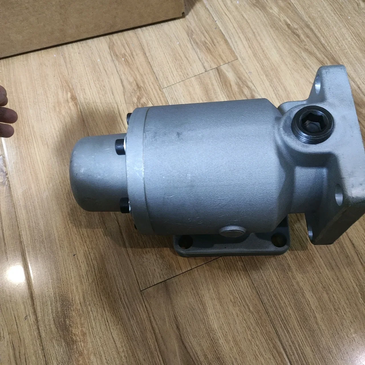 88298000-379 Minimum Pressure Valve Industrial air Compressor Parts Factory Direct Sales - Image 3